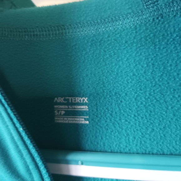 Arcteryex long Sleeve Quarter Zip - Picture 5 of 5